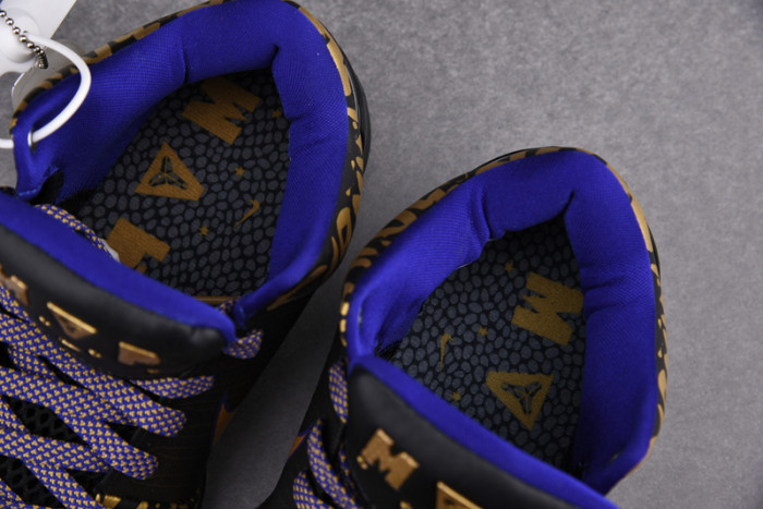 Zoom Kobe 4 POP 