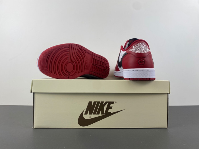 Travis Scott x Air Jordan chicago DZ4137-700
