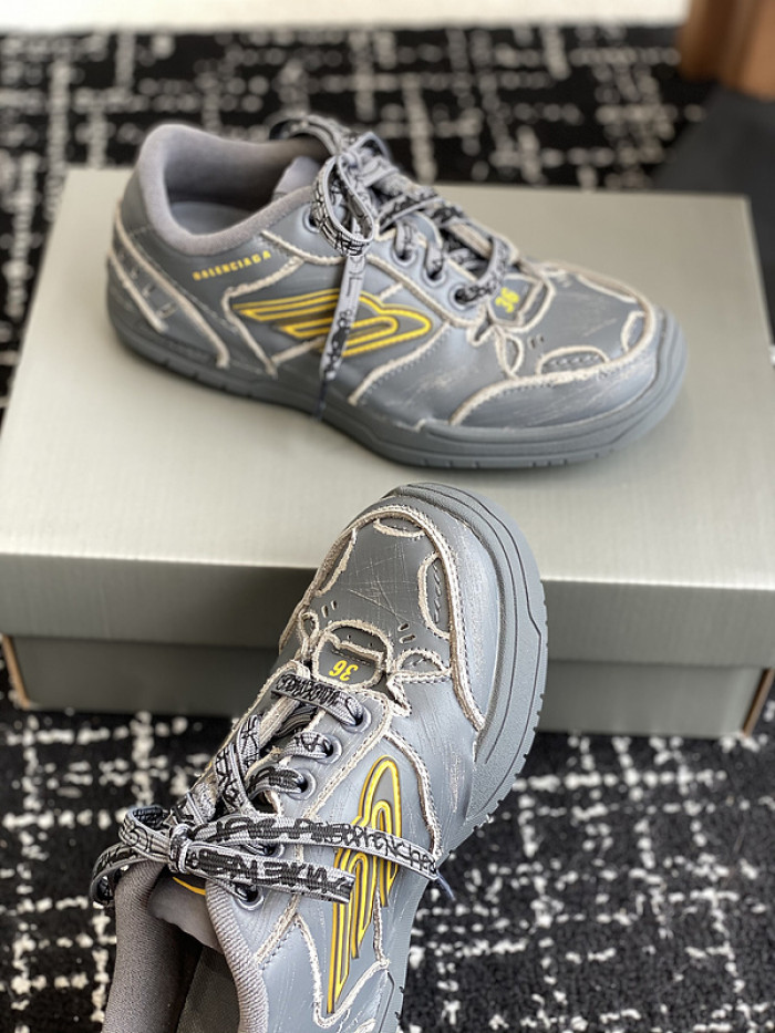 BL Hamptons Worn-Out -COPSHOE BL - WO 02