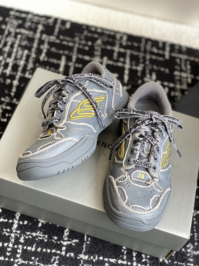 BL Hamptons Worn-Out -COPSHOE BL - WO 02