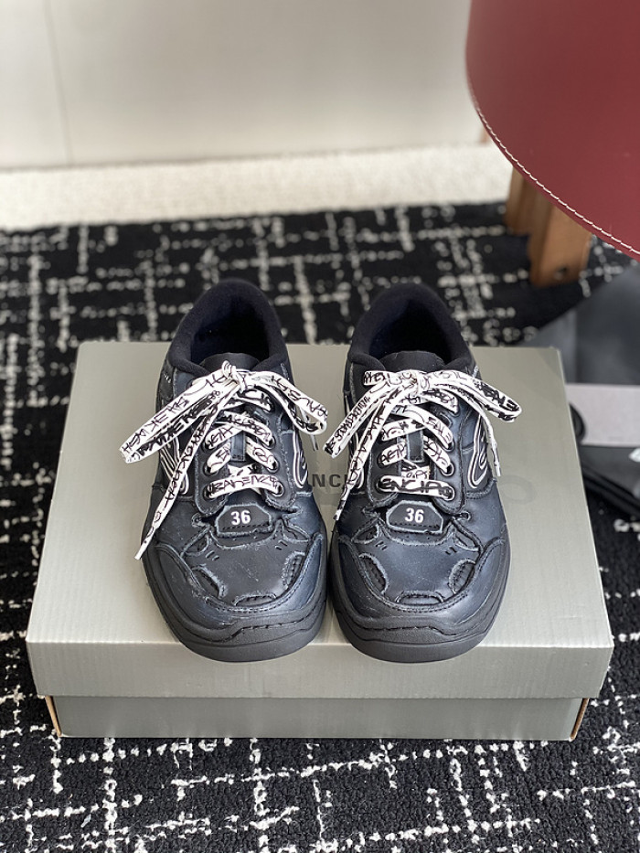 BL Hamptons Worn-Out -COPSHOE BL - WO 03