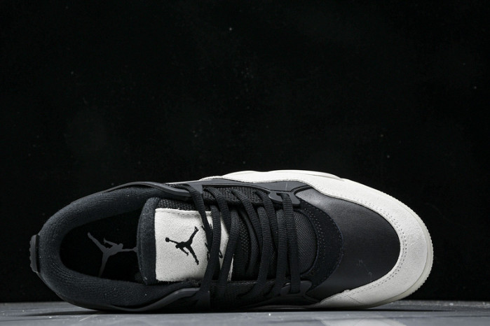 Air Jordan 4 RM