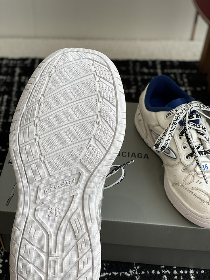 BL Hamptons Worn-Out -COPSHOE BL - WO 05
