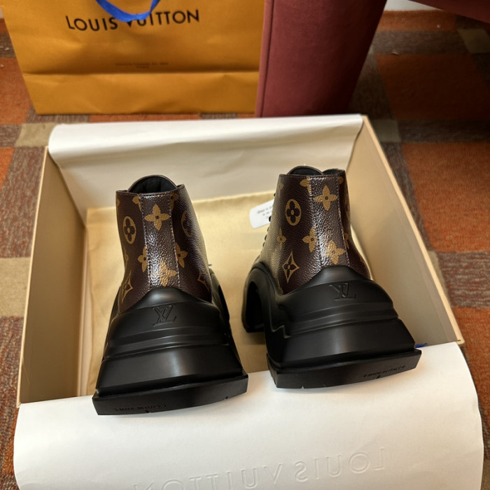 LVT BOOT COPSHOE L&V-351