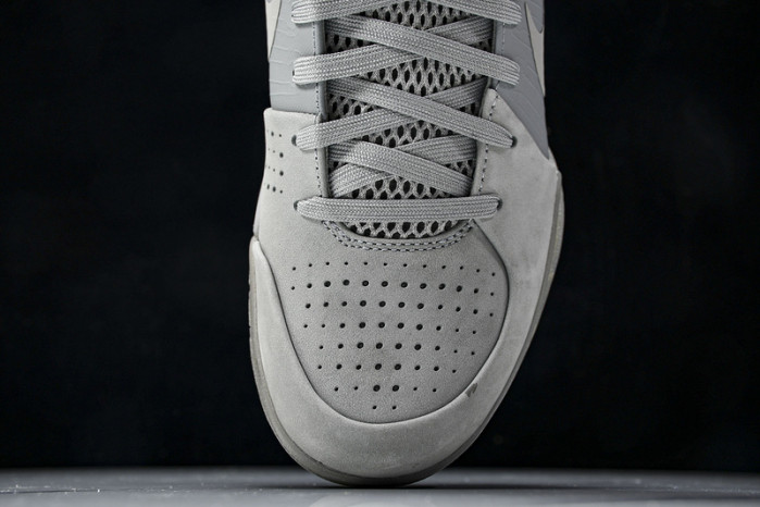 Zoom Kobe 4 