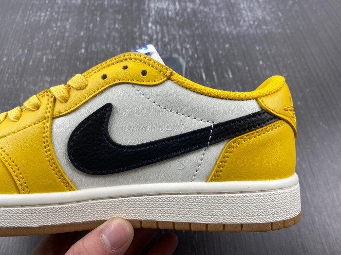 Travis Scott Air Jordan 1 Low OG  DZ4137-701