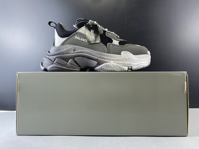 BL TRIPLE S TRAINERS CLEAR SOLE BLACK GREY 545325 g09O1 9532