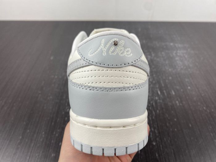 Nike Dunk Low WMNS "Needlework"  FJ4553-133