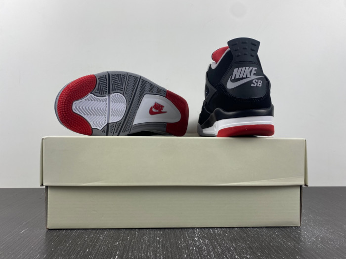 Nike SB x r Jordan 4  DR5415-060