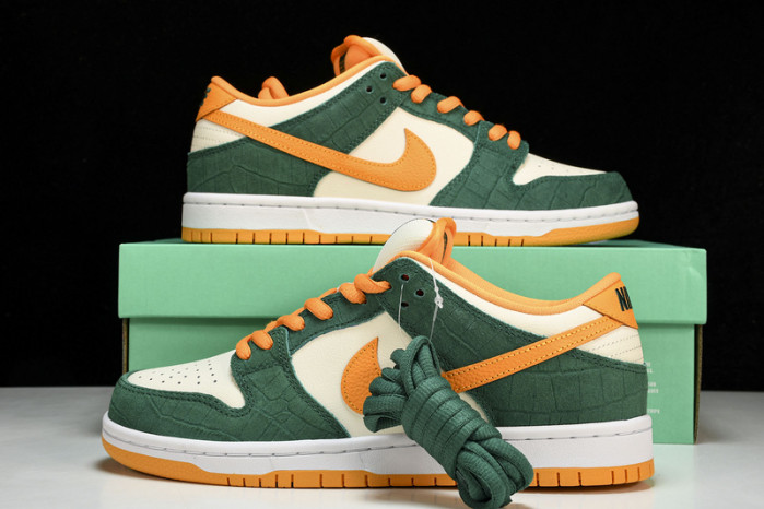 Dunk Low Pro SB 