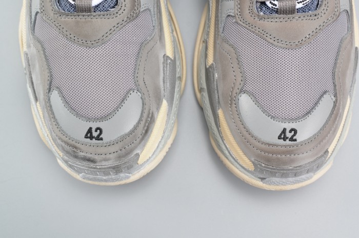 BL 17FW TRIPLE S WASHED SHOF SNEA GREY MENS AED2900